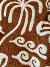 Load image into Gallery viewer, Sundream - Hanalei Plush Throw - Mocha & Cream