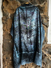Load image into Gallery viewer, WORK OF ART FOULARD in N/Fiore