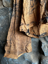 Load image into Gallery viewer, Trap LS Tee with Flare Sleeve in Brush Black + Caramel