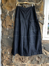 Load image into Gallery viewer, Egg Pants in Black Denim