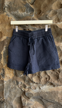 Load image into Gallery viewer, Sutton Linen Shorts in Navy