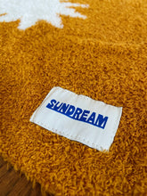 Load image into Gallery viewer, Sundream - Sun Plush Throw - Buckhorn Brown