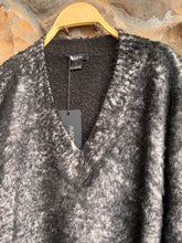 Load image into Gallery viewer, Hand Painted Brushed Cotton V Neck Pullover in N/Nero