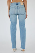 Load image into Gallery viewer, Cumberland Straight Jean in Light Blue