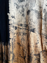Load image into Gallery viewer, Trap LS Tee with Flare Sleeve in Brush Black + Caramel