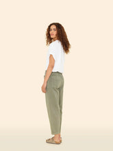 Load image into Gallery viewer, Baxter Pant in Lotus