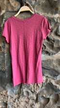 Load image into Gallery viewer, Odelia S/S Crew Neck Tee in Bordo