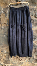 Load image into Gallery viewer, Y Skirt in Marble Black