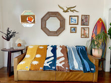 Load image into Gallery viewer, Sundream - Sun Plush Throw - Buckhorn Brown