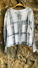 Load image into Gallery viewer, Trap LS Tee in Star Grey