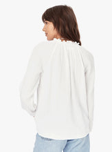 Load image into Gallery viewer, Xírena Camilla Top in White Oskar’s Boutique Women&#39;s Tops

