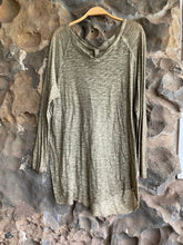 Load image into Gallery viewer, V Neck Tunic Ls Tee
