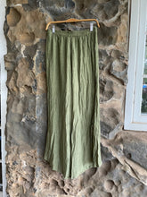 Load image into Gallery viewer, Hale Pant in Olive
