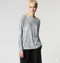 Load image into Gallery viewer, Boat Neck Long Sleeve Tee Shirt with Dirty Effect in Ghiaccio
