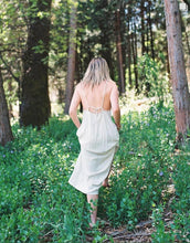 Load image into Gallery viewer, Transform Dress in Linen
