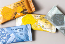 Load image into Gallery viewer, Ritual Chocolate - Honeycomb Toffee Mini Bar 25g, Dark Chocolate 70%
