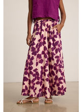 Load image into Gallery viewer, Jess Skirt in Berry
