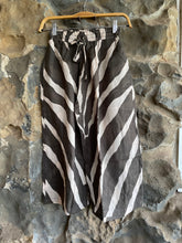Load image into Gallery viewer, Dolores Pants in Linen Zebra Print
