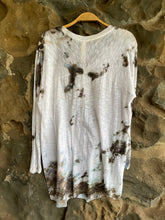 Load image into Gallery viewer, V Neck Tunic Ls Tee
