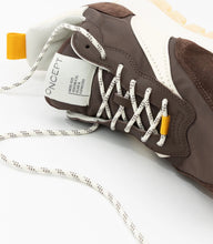 Load image into Gallery viewer, Oskaka in Espresso
