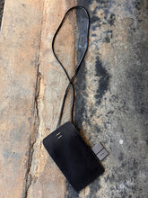 Load image into Gallery viewer, Pully Leather Phone Bag
