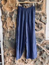 Load image into Gallery viewer, Pippi Pants in Navy Silk/Cotton
