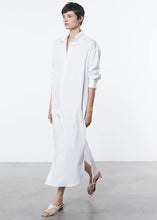 Load image into Gallery viewer, Poplin Shirtdress in White
