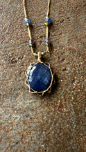 Load image into Gallery viewer, Short Tibetan Necklace with Corrundum Blue (Sapphire)
