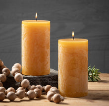 Load image into Gallery viewer, Vance Kitira Brown Sugar Timber Candle
