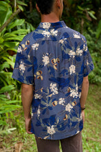 Load image into Gallery viewer, Ho’awa and the ‘Alala Relaxed Iron Free Aloha Shirt

