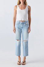 Load image into Gallery viewer, Billie Jean in Sunburn
