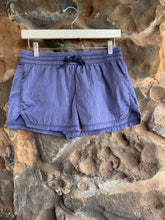 Load image into Gallery viewer, Hot Pant Shorts in Indigo
