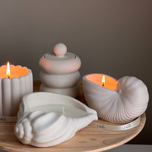 Load image into Gallery viewer, Estelle Studio - Sea Shell Soy Wax Candle in Jesmonite Vessel: Handmade Scented Candle: Lavender&amp;Sea salt
