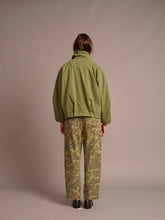 Load image into Gallery viewer, Baxter Pant in Camo Green

