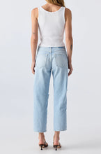 Load image into Gallery viewer, Billie Jean in Sunburn

