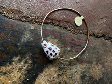 Load image into Gallery viewer, JH4 14k Gold Filled Bangle with Shell
