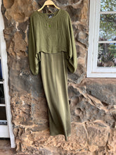 Load image into Gallery viewer, Cantika Top in Olive
