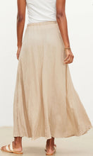 Load image into Gallery viewer, Bailey Maxi Linen Skirt in Buiscut
