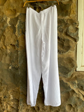 Load image into Gallery viewer, Swiss Pant in White
