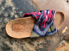 Load image into Gallery viewer, Suki Silk Sandal Size 6
