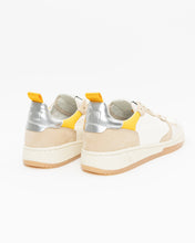 Load image into Gallery viewer, Phoenix in Vanilla
