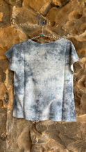 Load image into Gallery viewer, Hand Painted Linen Tee with Shade Effect in Water
