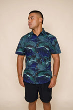 Load image into Gallery viewer, Kamapuua’a Tailored Aloha Shirt in Blue

