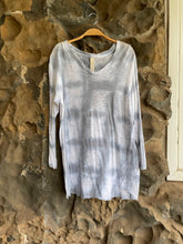 Load image into Gallery viewer, V Neck Tunic Ls Tee
