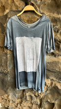 Load image into Gallery viewer, Basic Short Sleeve Top in Linen
