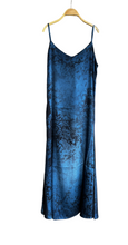 Load image into Gallery viewer, Work of Art Long Silk Dress in N/Fiume
