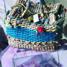 Load image into Gallery viewer, Péro Péro Straw Bag Stripe Oskar’s Boutique Bags
