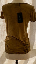 Load image into Gallery viewer, Avant Toi Round Neck Cotton T Shirt with Hand Marked Details Oskar’s Boutique Women’s Tops
