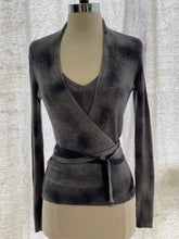 Load image into Gallery viewer, Avant Toi Ribbed Wrap Cardigan Sweater in Cashmere and Silk Oskar’s Boutique Women’s Tops
