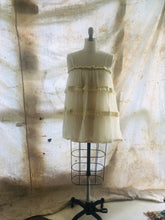 Load image into Gallery viewer, Péro Péro Cream Ruffle Top Oskar’s Boutique Women’s Dresses
